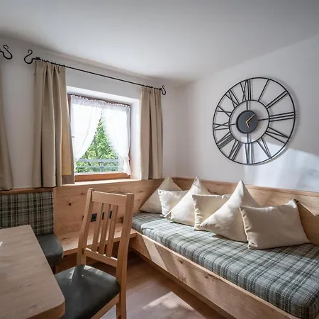 Chalet Ferienhaeuser *