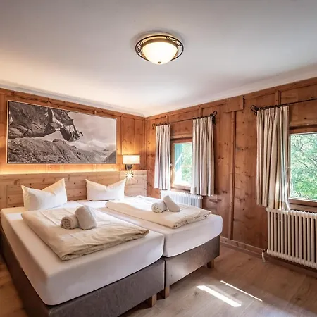 Chalet Ferienhaeuser *